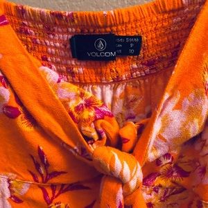 Volcom Tops - Orange Volcom tank top Volcom Tops - Orange Volcom tank top